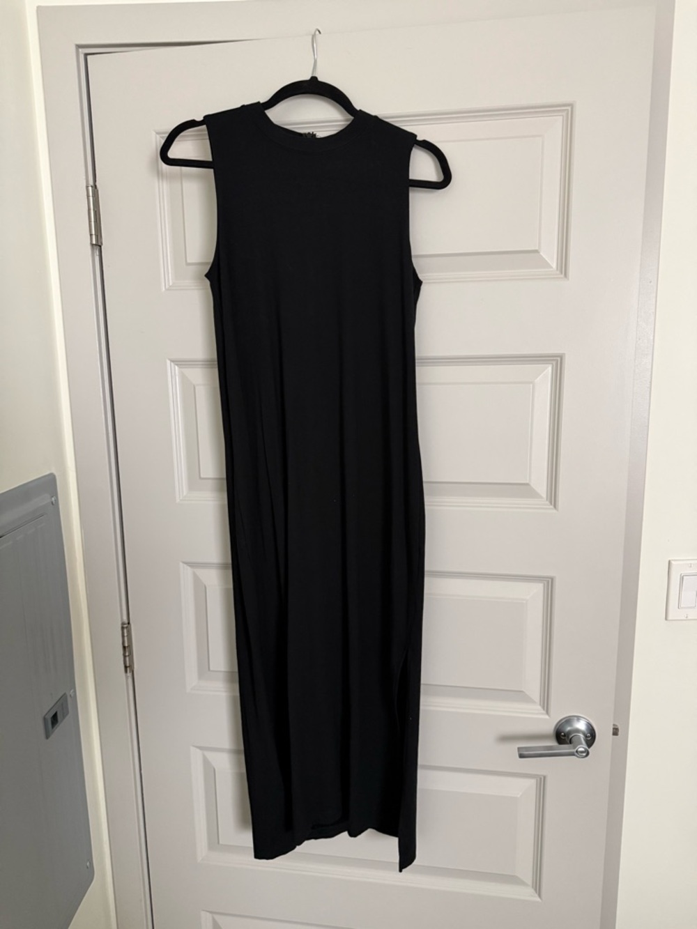 Fifteen Twenty Black Sleeveless Midi Dress